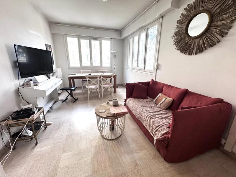 Appartement - 82 m² - 3 pièces