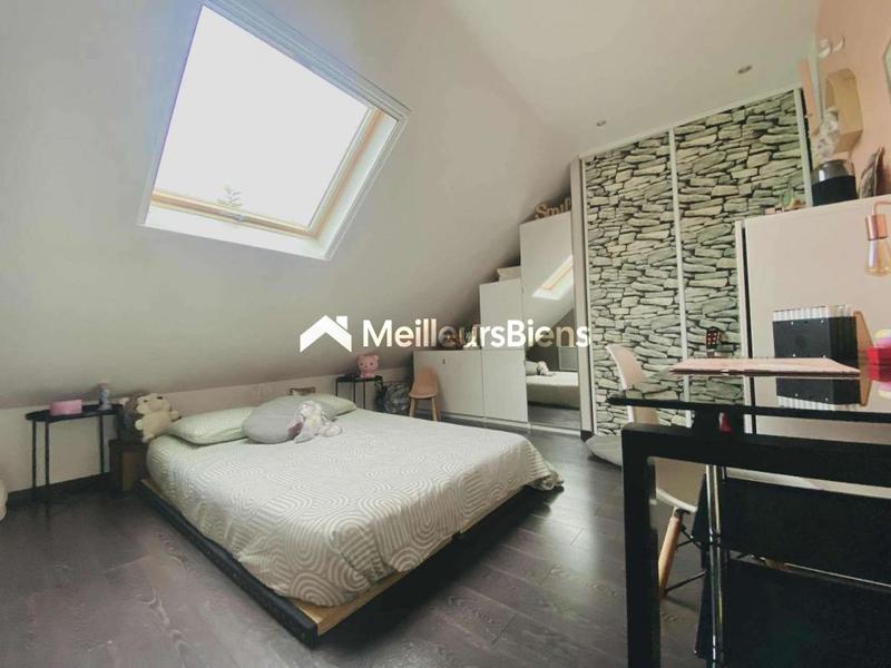 Maison - 145 m² - 7 pièces