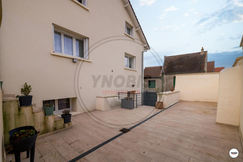 Maison - 164 m² - 8 pièces