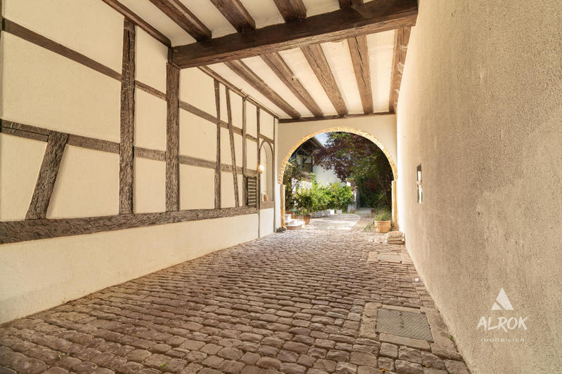 Maison - 583 m² - 16 pièces