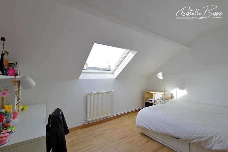 Maison - 104 m² - 4 pièces