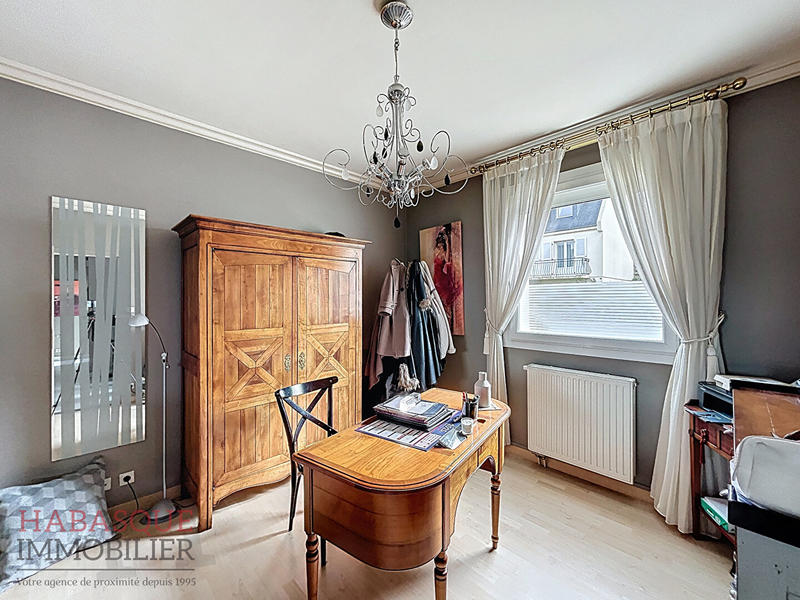 Maison - 180 m² - 8 pièces