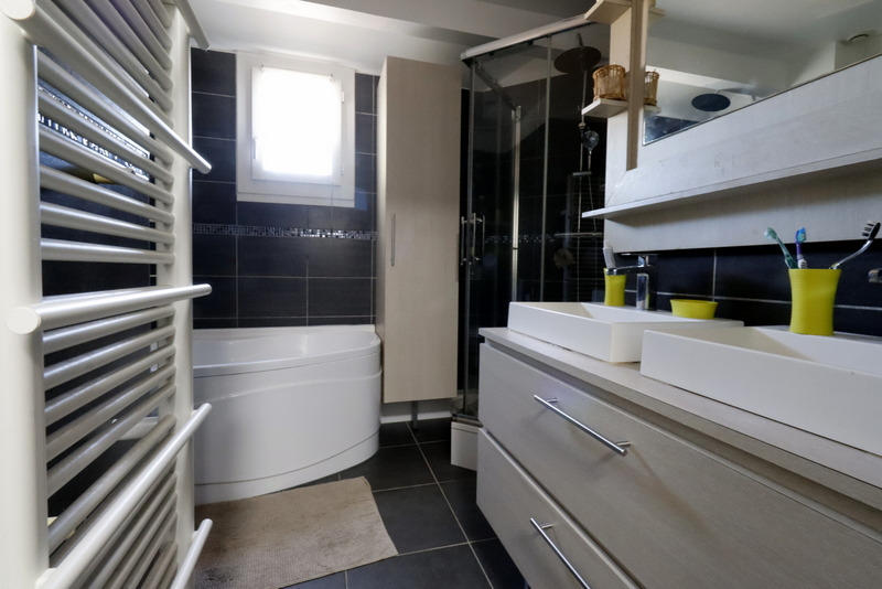 Maison - 97 m² - 5 pièces