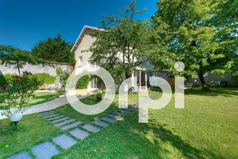 Maison - 161 m² - 6 pièces