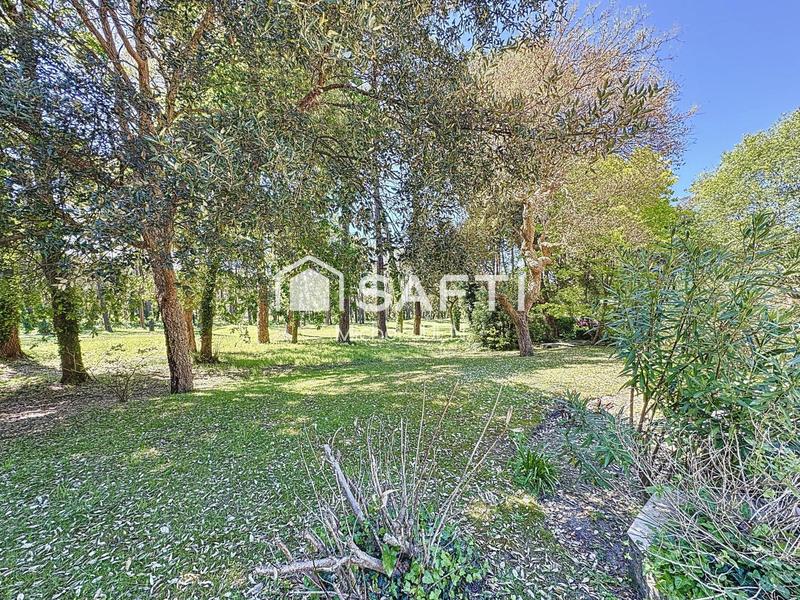 Maison - 205 m² - 6 pièces