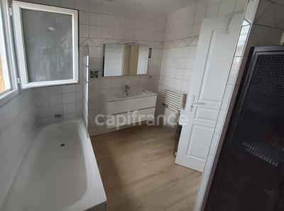Maison - 93 m² - 4 pièces