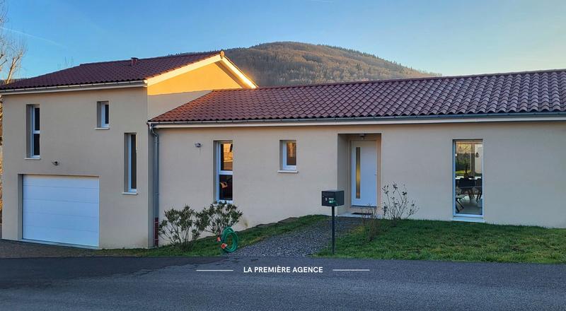 Villa - 137 m² - 5 pièces