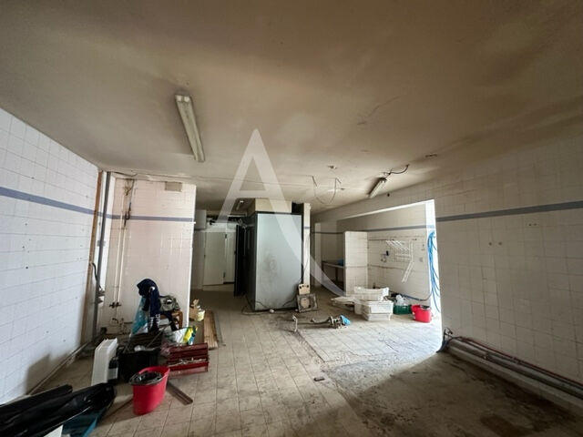 Local commercial - 166 m²