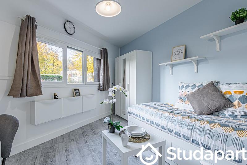 Chambre - 10 m² - 1 pièce