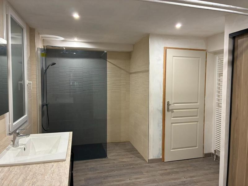 Maison - 210 m² - 10 pièces