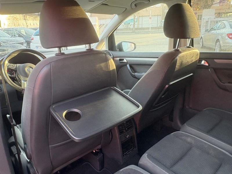 Volkswagen Touran 1.6 Tdi 105 Cv Conforline Boite Auto