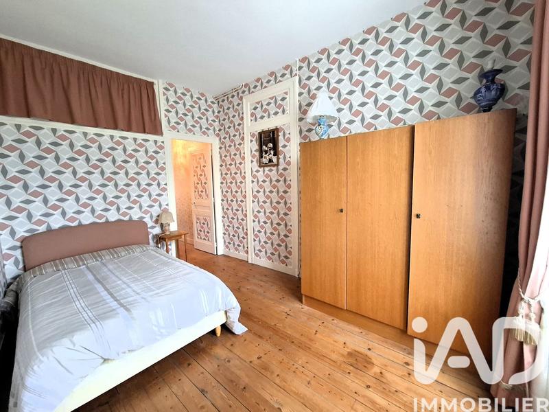 Maison - 221 m² - 12 pièces