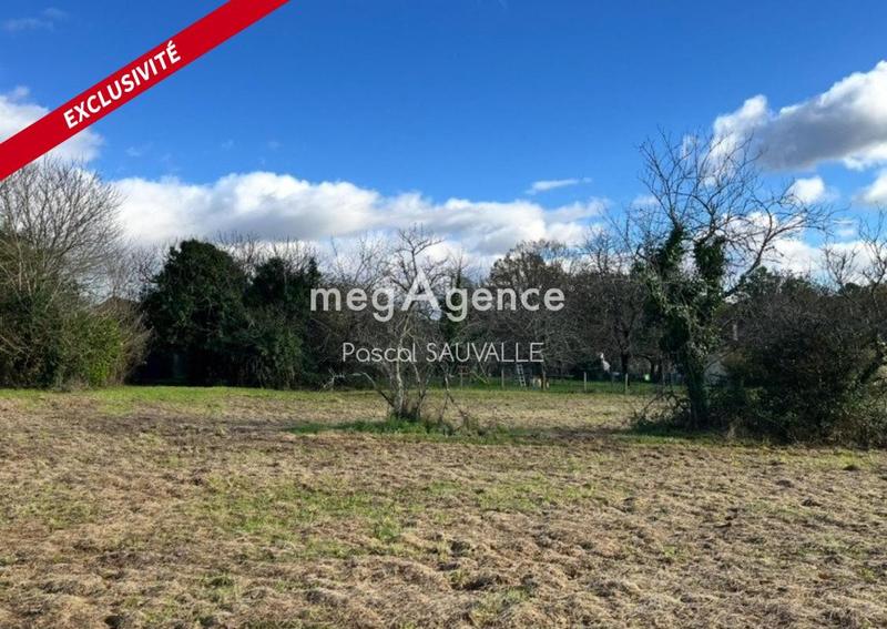 Terrain constructible - 2 470 m²