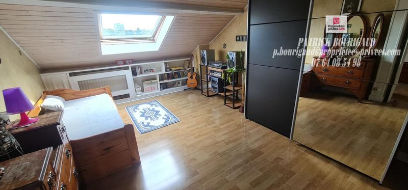 Maison - 111 m² - 7 pièces