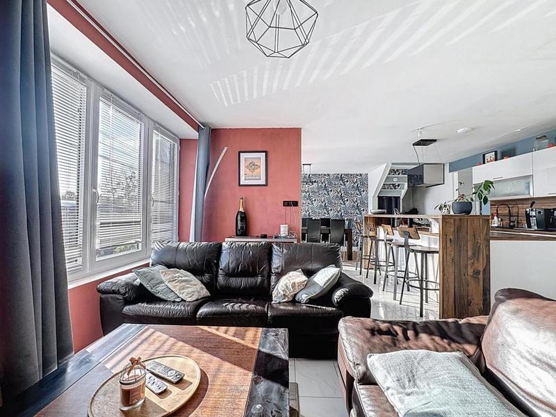 Maison - 135 m² - 7 pièces