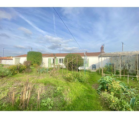 Maison traditionnelle - 92 m² - 4 pièces