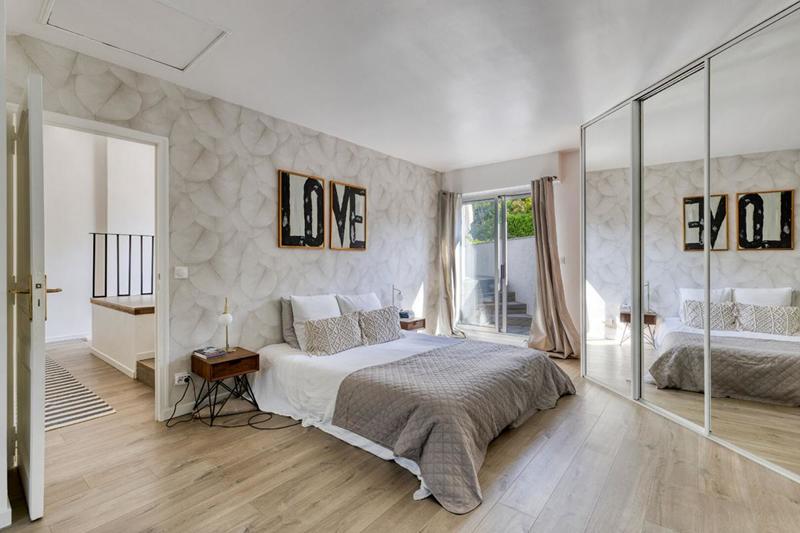 Maison - 233 m² - 8 pièces