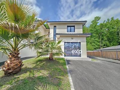 Maison - 142 m² - 5 pièces