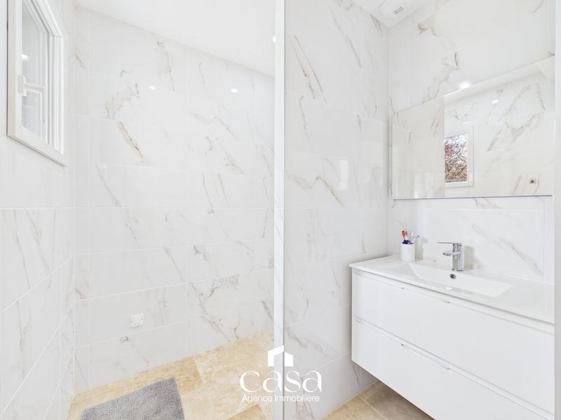 Maison - 179 m² - 7 pièces