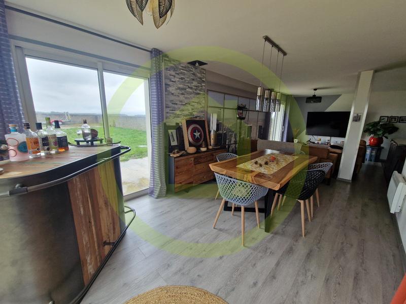 Maison - 180 m² - 6 pièces