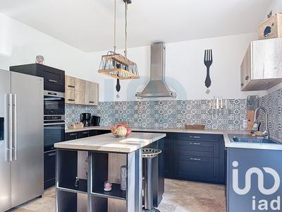 Maison - 250 m² - 6 pièces