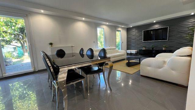 Maison - 135 m² - 7 pièces