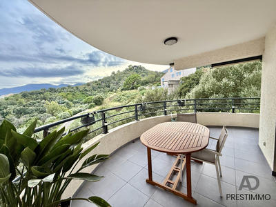 Appartement - 84 m² - 4 pièces