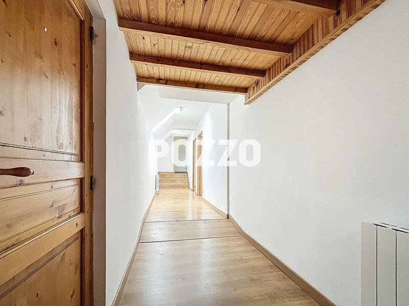 Maison - 176 m² - 8 pièces