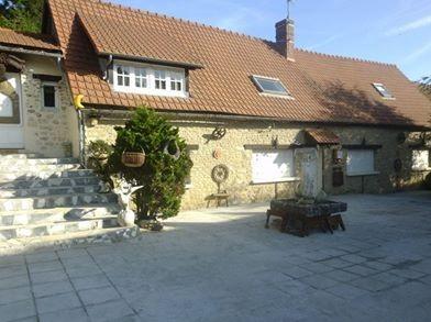 Propriété - 280 m² - 10 pièces