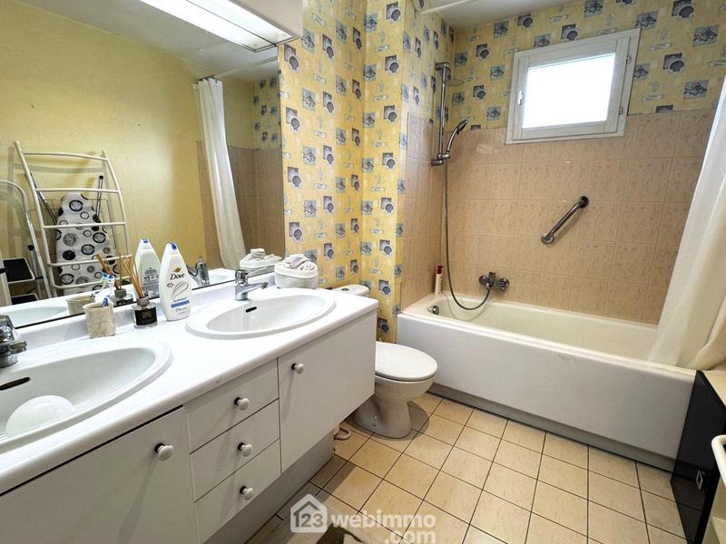 Maison - 162 m² - 6 pièces