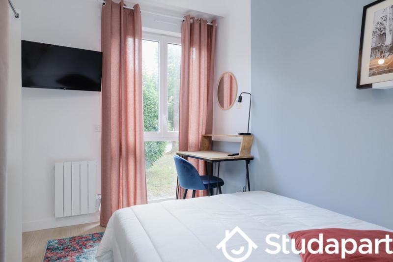 Chambre - 11 m² - 1 pièce