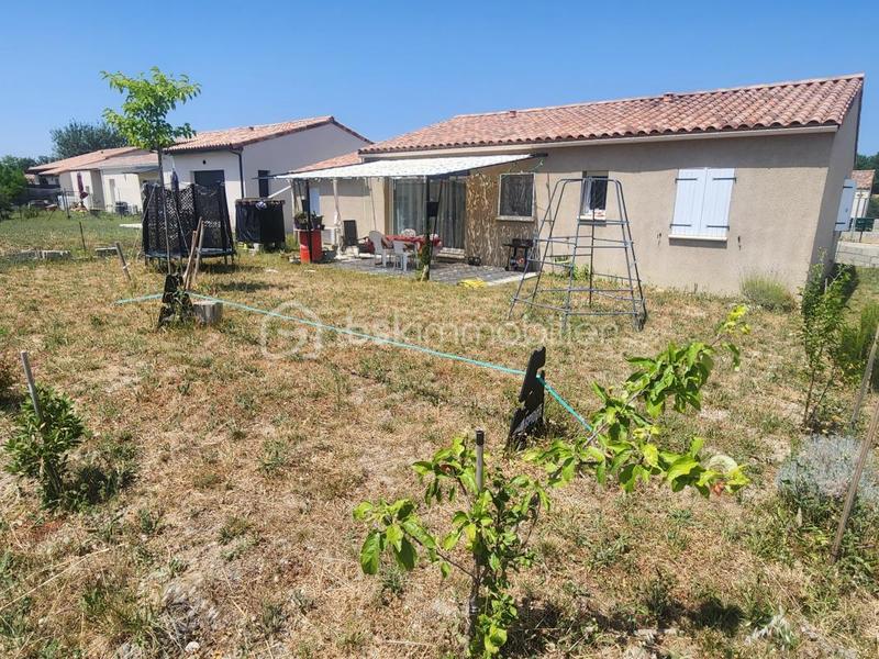 Maison traditionnelle - 90 m² - 4 pièces