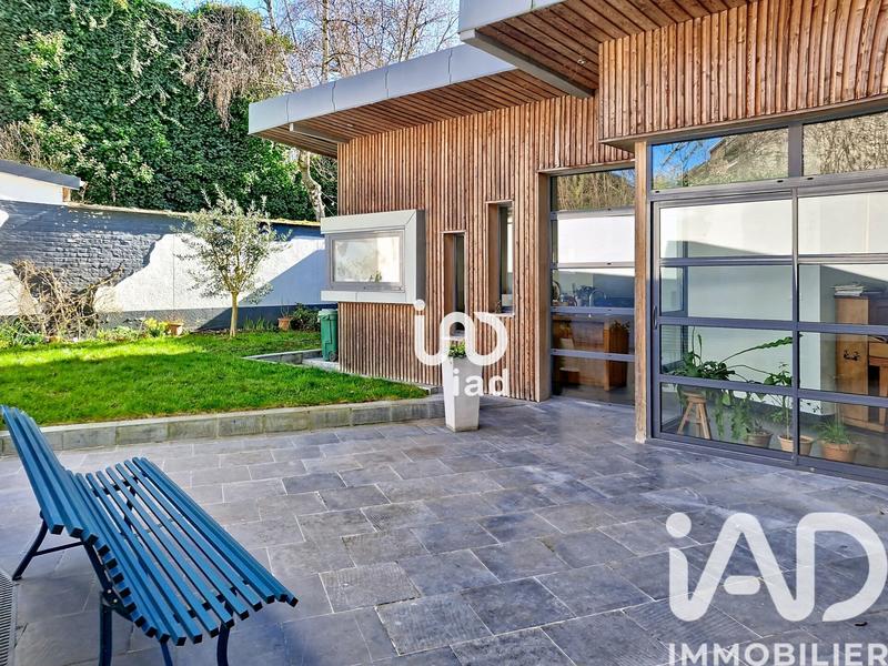 Maison - 244 m² - 10 pièces