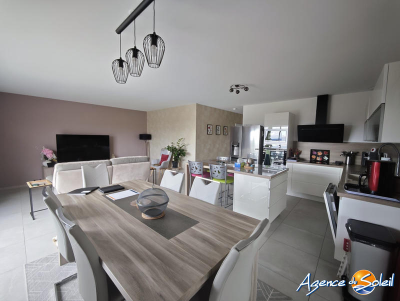 Villa - 95 m² - 4 pièces