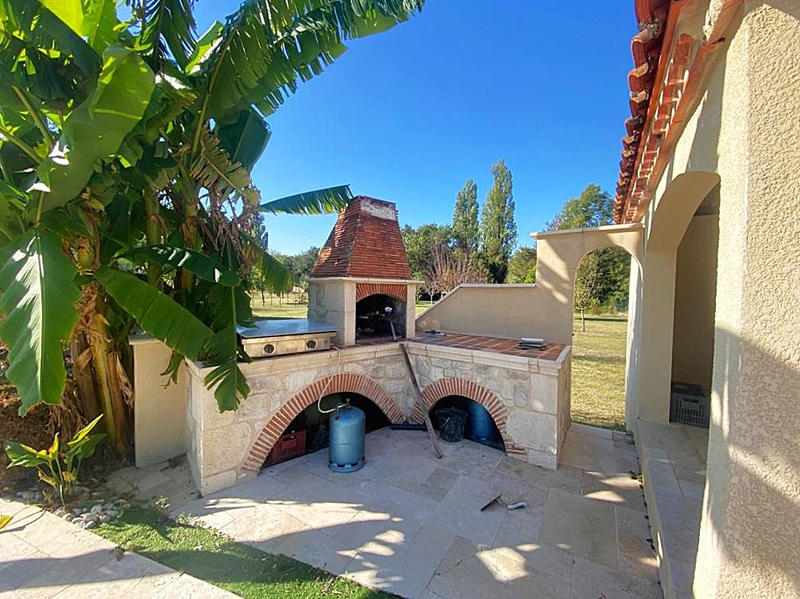 Maison - 161 m² - 8 pièces