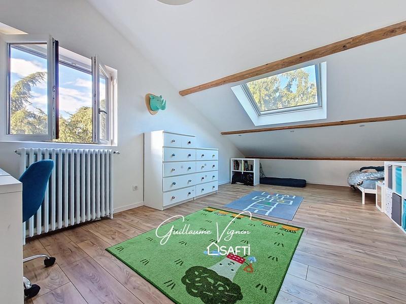 Maison - 185 m² - 6 pièces