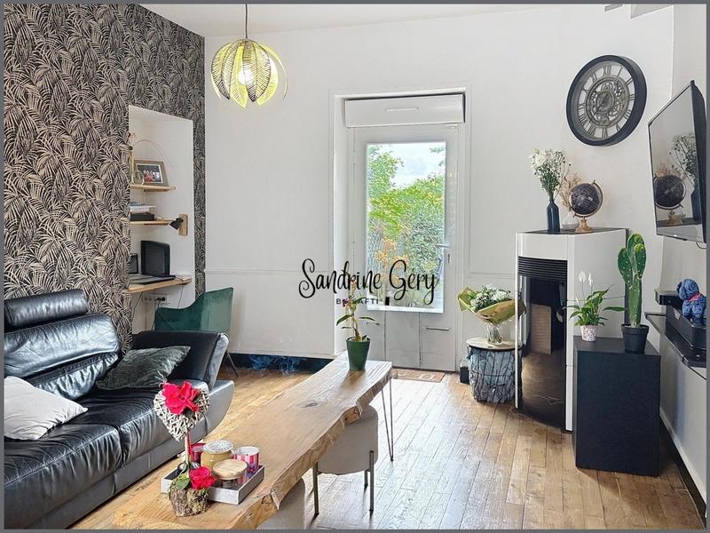 Maison - 180 m² - 7 pièces