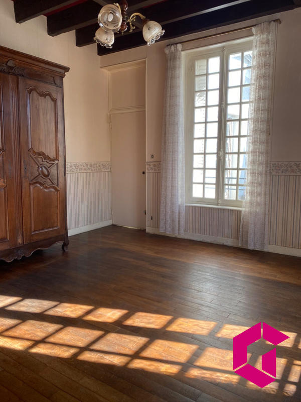 Maison - 150 m² - 7 pièces