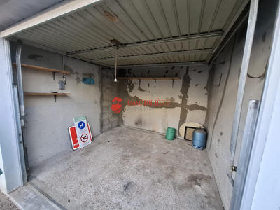 Parking / Garage - 20 m²