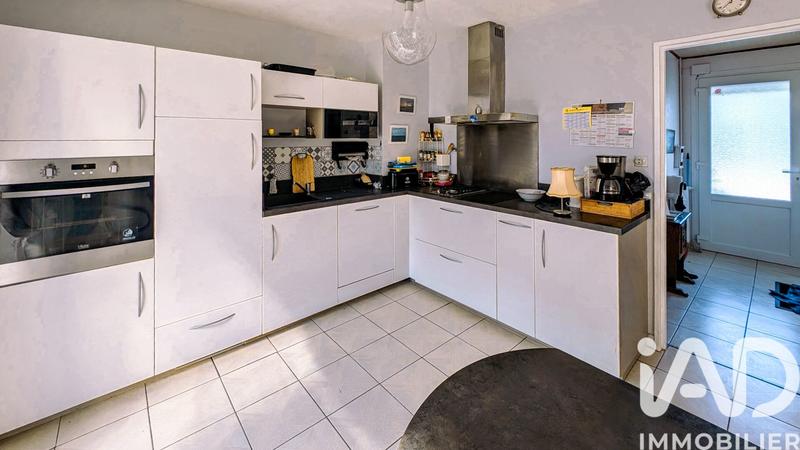 Maison - 85 m² - 4 pièces