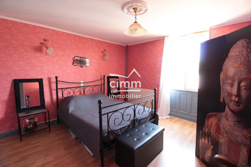 Maison - 209 m² - 8 pièces