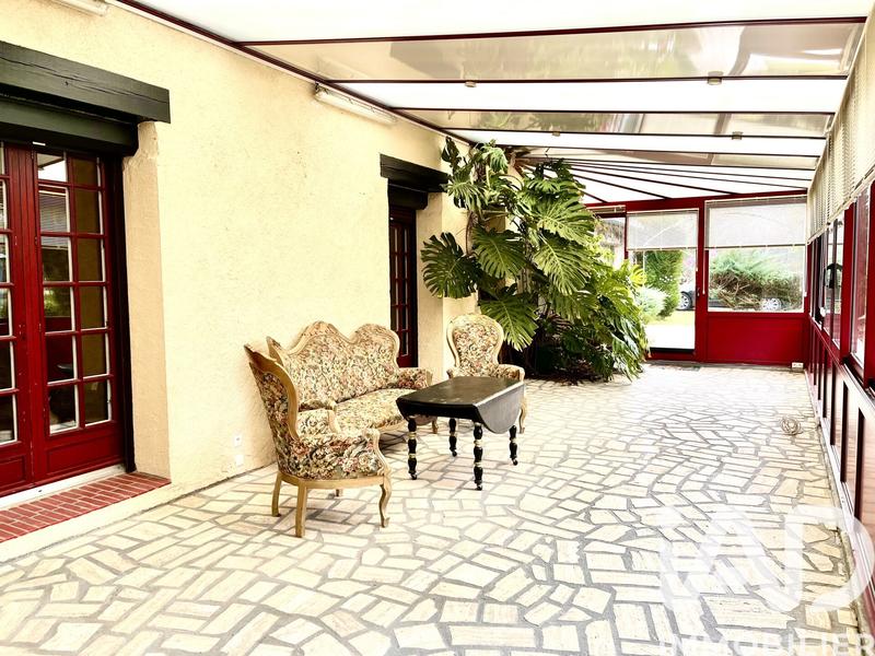 Maison - 180 m² - 8 pièces