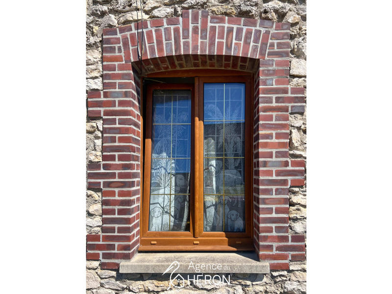 Maison - 216 m² - 7 pièces