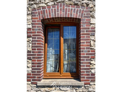 Maison - 216 m² - 7 pièces