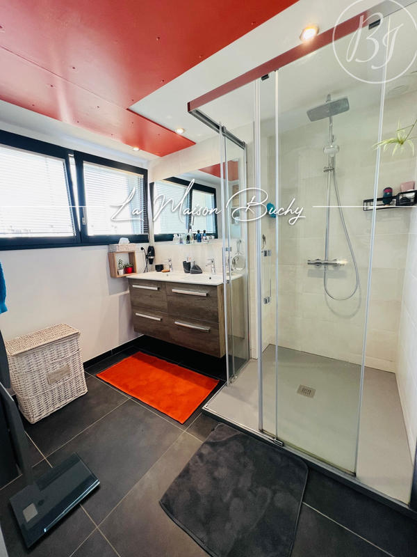 Appartement - 134 m² - 7 pièces