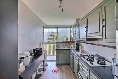 Appartement - 80 m² - 4 pièces