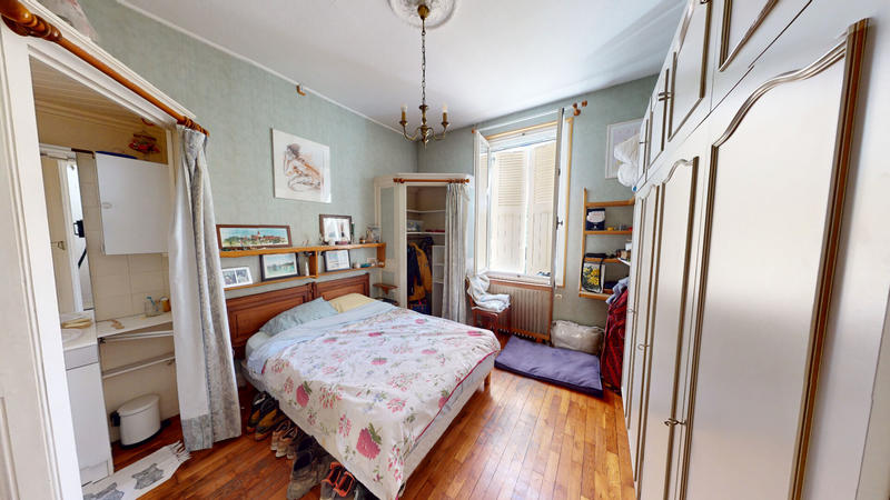 Maison - 250 m² - 5 pièces