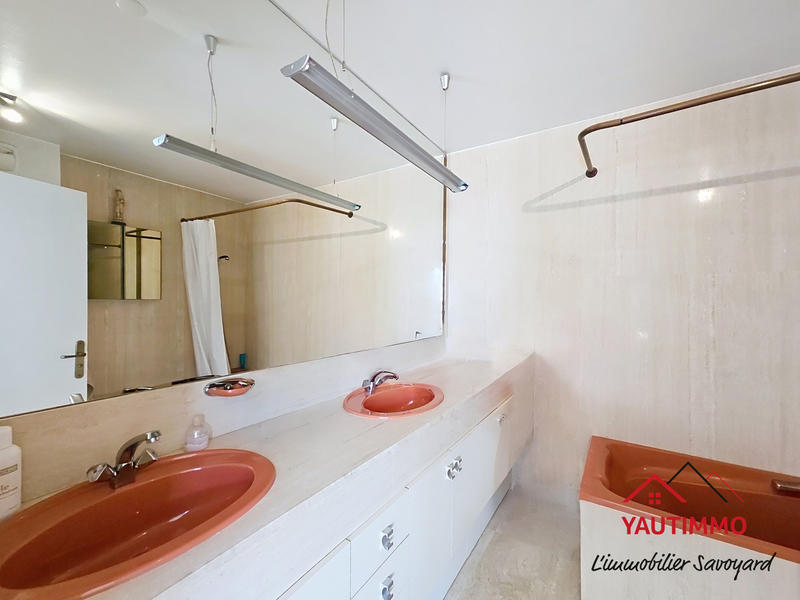 Appartement - 120 m² - 5 pièces