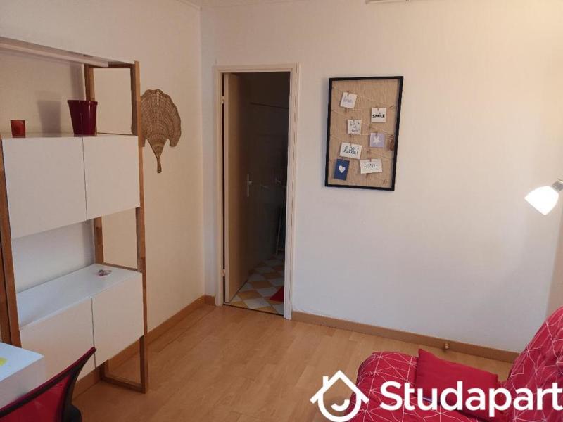 Chambre - 10 m² - 1 pièce