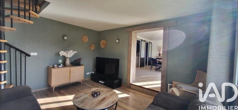 Maison - 92 m² - 5 pièces